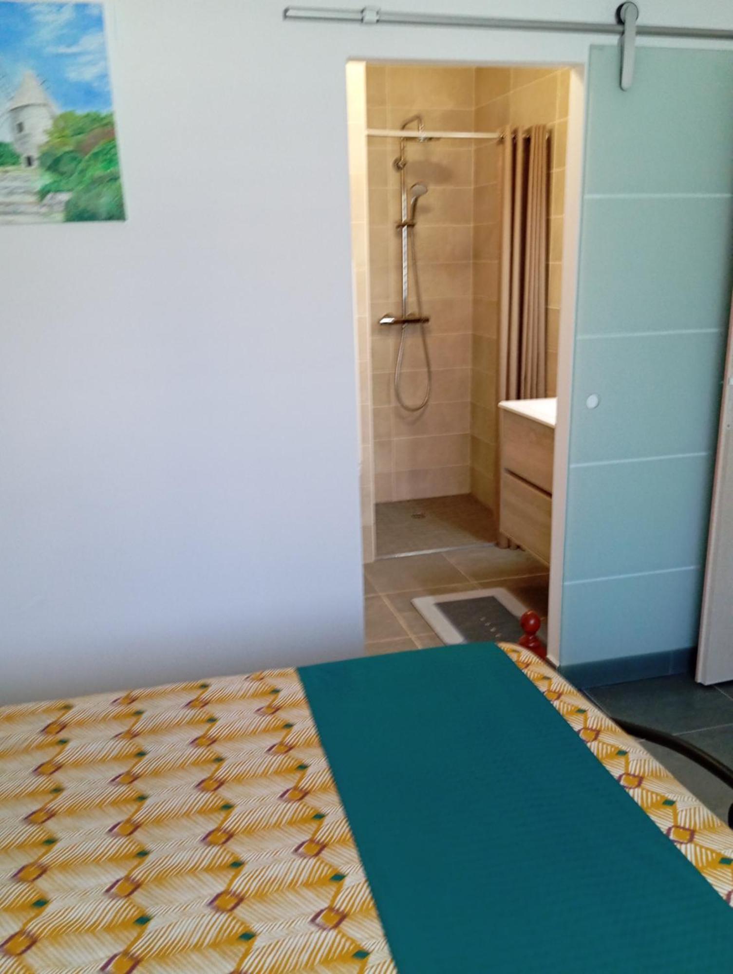 Almendra34480 Bed & Breakfast Magalas Bagian luar foto