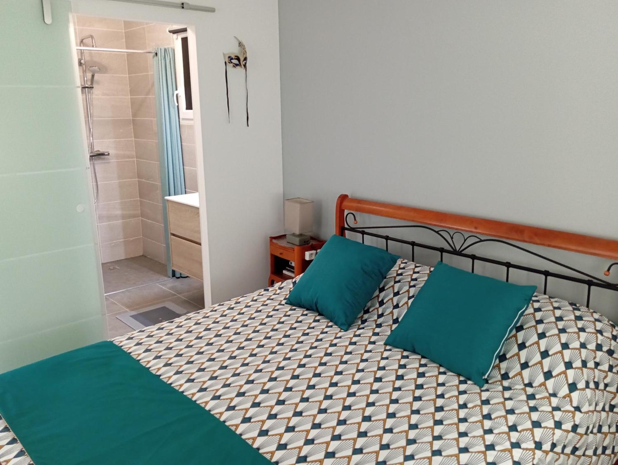 Almendra34480 Bed & Breakfast Magalas Bagian luar foto